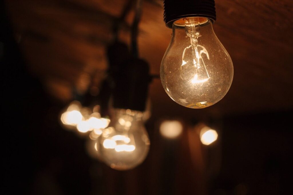 What Your Home’s Electrical System Is Trying to Tell You flickering lights